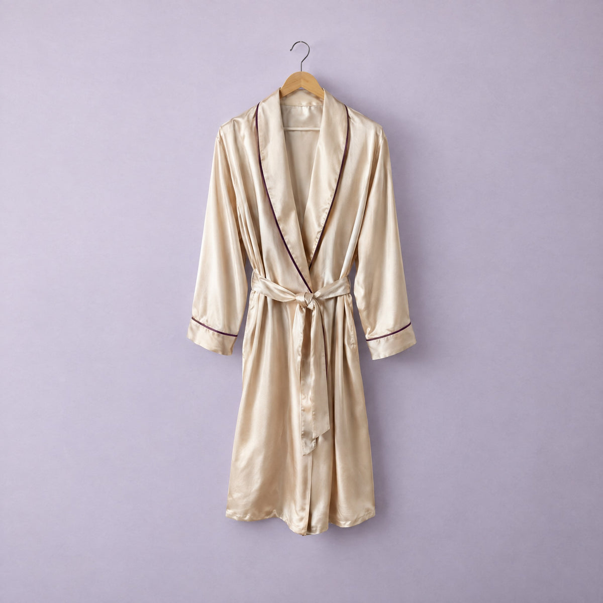 DOVIAR PEIGNOIR satin robe on a lilac background