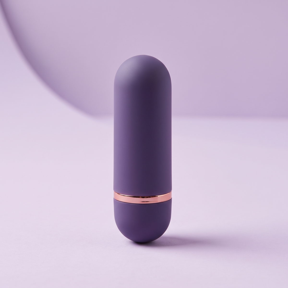 DOVIAR PETITE bullet vibrator standing upright
