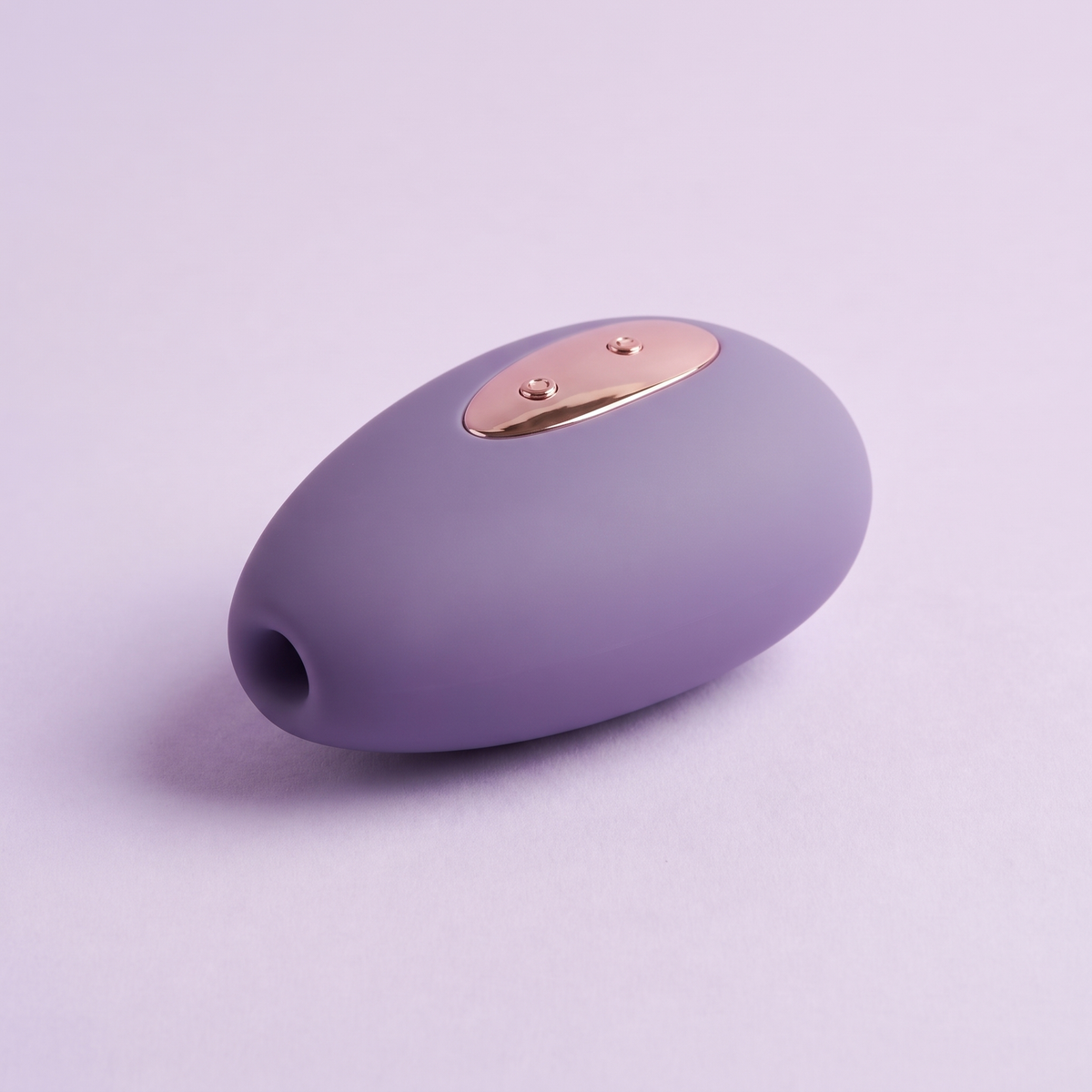 DOVIAR SOUFFLE air-pulse stimulator, side view of the soft opening